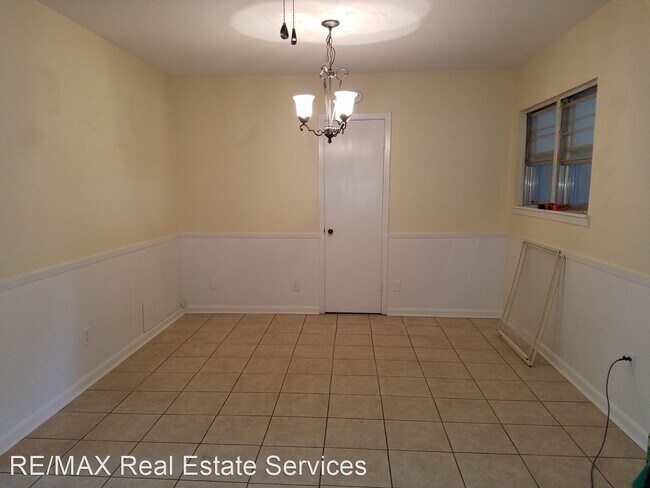 Building Photo - 3 br, 2 bath House - 235 Schaub
