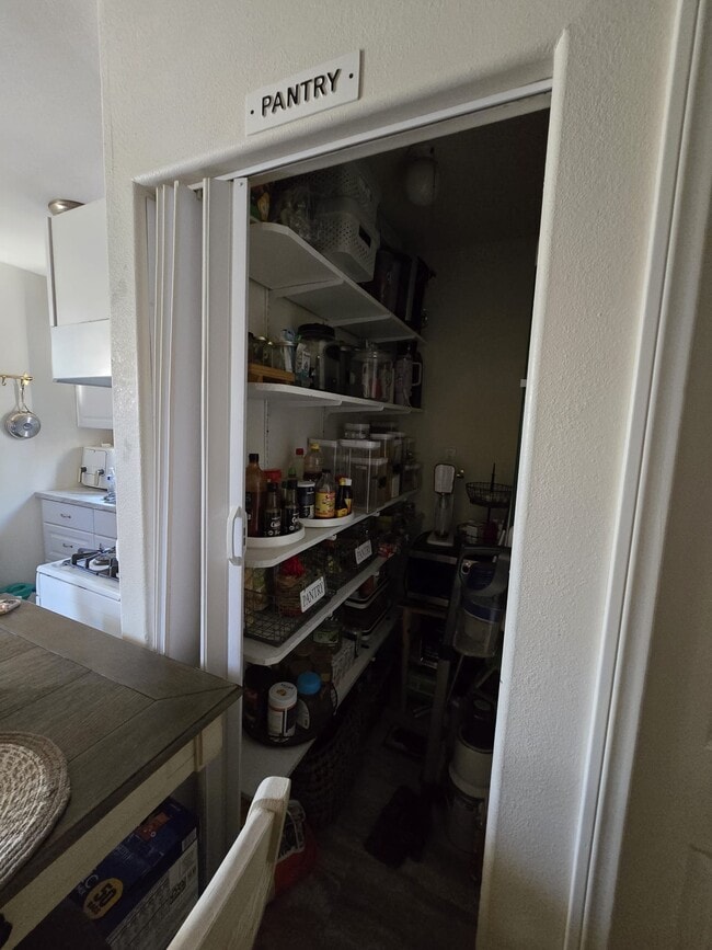 pantry - 4758 Walnut Ave