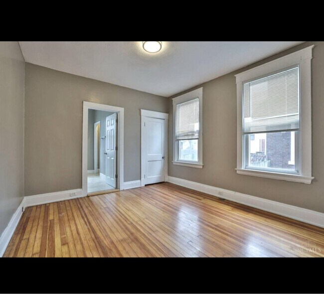 Foto del edificio - 4241 Langley Ave