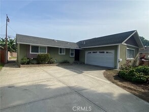 Building Photo - 2517 S Douglas St