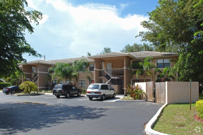 Foto del edificio - 11570-11584 NW 42nd St