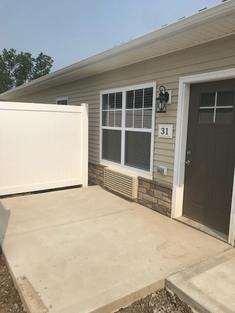 Primary Photo - Trailwind Village Apartments