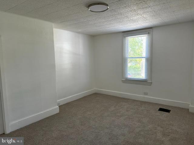 Building Photo - 465 Cinnaminson St