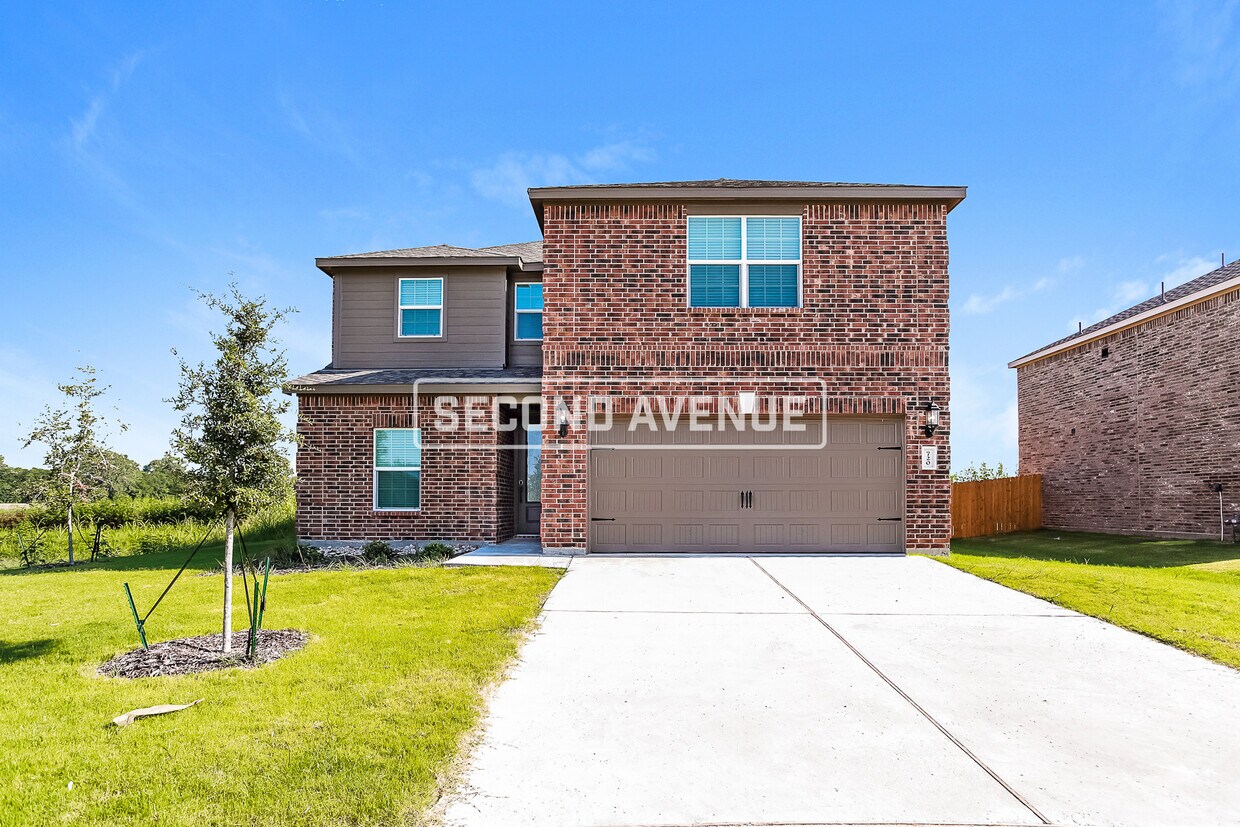 Primary Photo - 720 Springhill Drive
