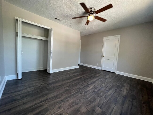 Foto del edificio - 4600 Fort Jackson Blvd