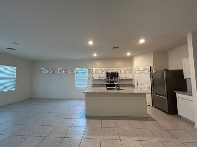 Foto del edificio - 6512 W Magdalena Ln