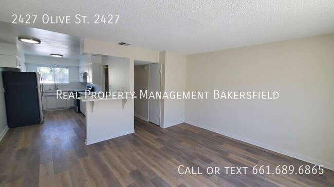 Building Photo - 2427 Olive St