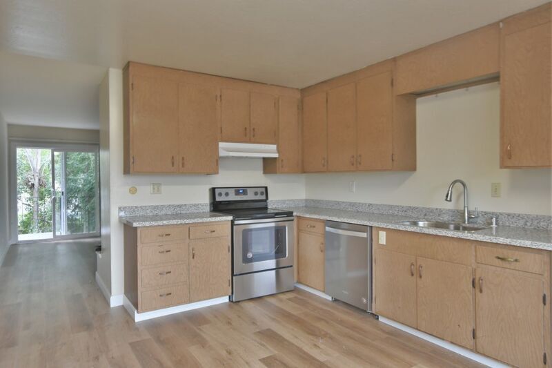 Primary Photo - 215 S 12th St