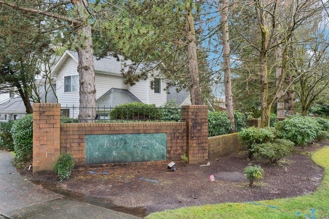 Photo - 16219 Northup Way Townhome