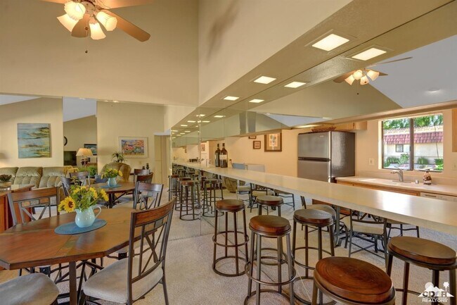 Foto del edificio - 40461 Bay Hill Way