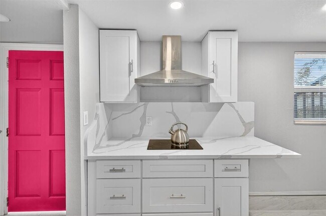 Building Photo - 917 1/2 MACK Ave