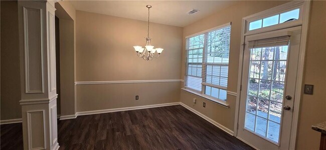 Foto del edificio - 2632 Pierce Brennen Ct NE