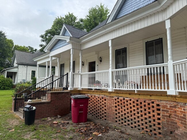 Building Photo - 8177 Eisenhower Pkwy