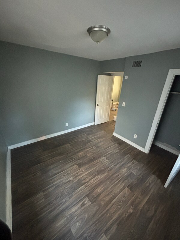 Foto del edificio - 3305 N Laura St