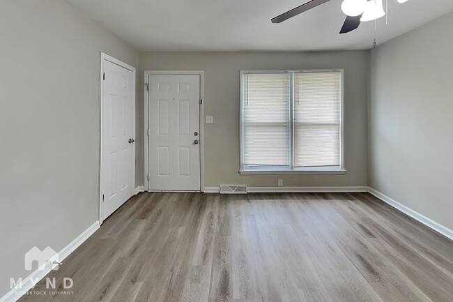 Building Photo - 730 Dunbrook Ln