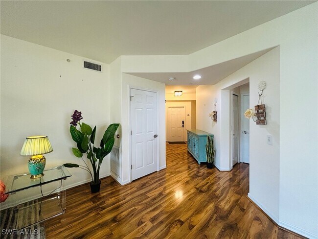Foto del edificio - 1280 Henley St
