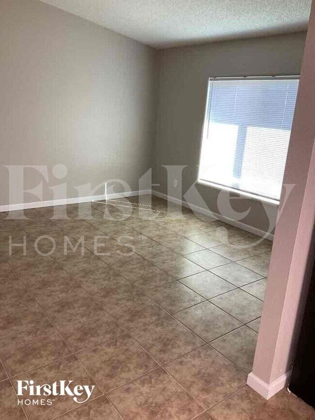 Foto del edificio - 7025 West Colter Street