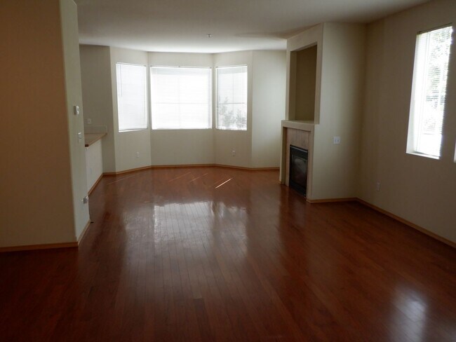 Foto del edificio - 2320 Simmons St