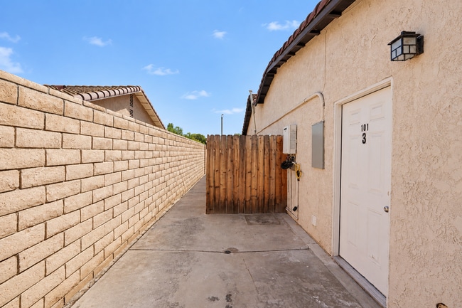 Building Photo - 10637 Sagittarius Dr