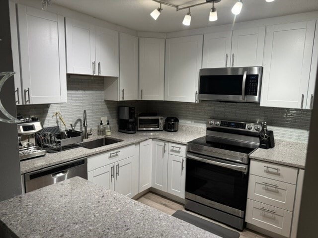 Building Photo - 595 Revere Beach Pkwy