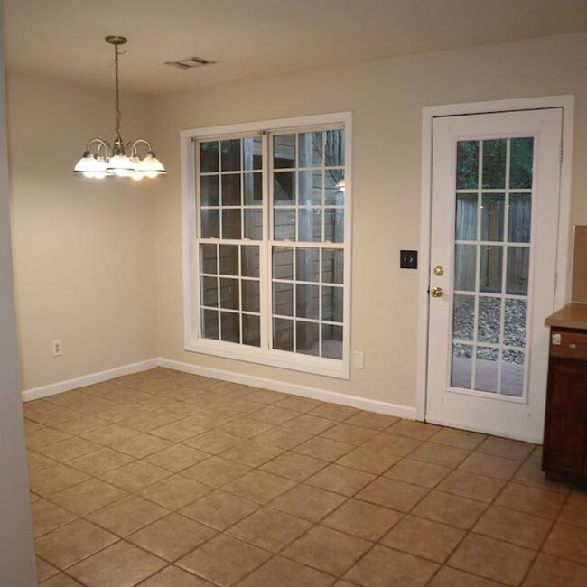 Foto del edificio - Harris County 3 bedroom 2 bath with garage