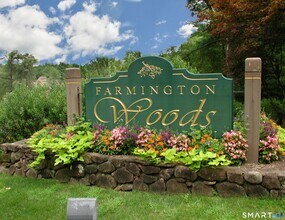 Building Photo - 3 Woods Hollow Ct