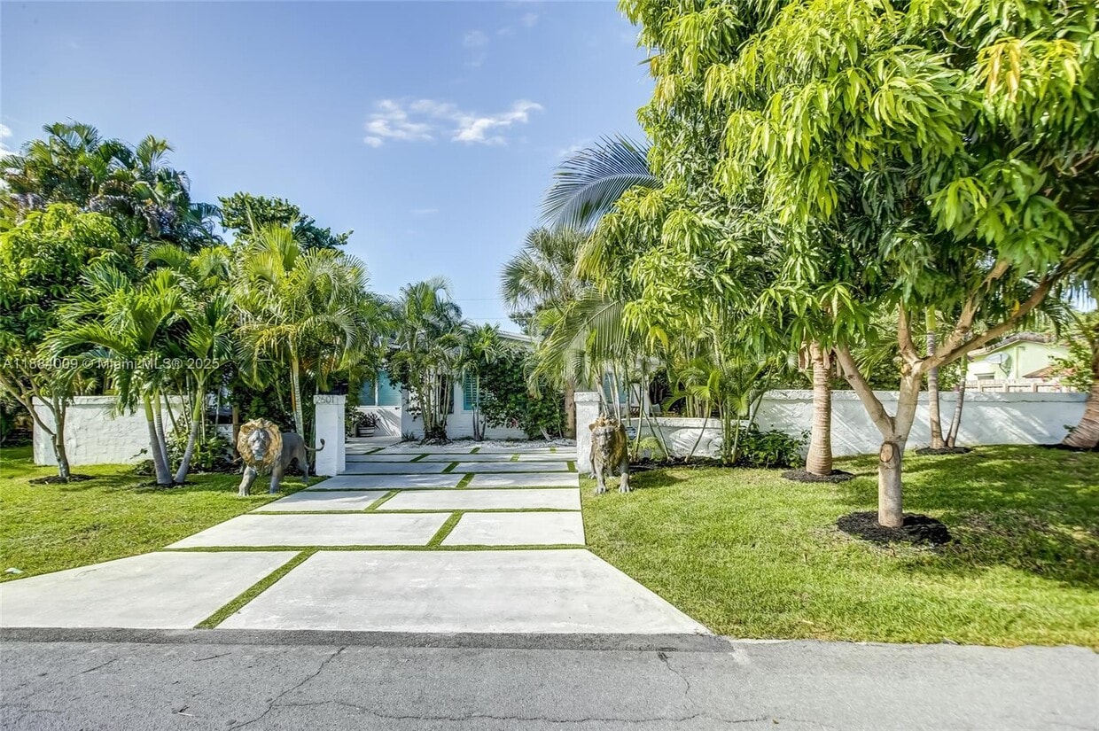 Foto principal - 2601 NE 11th Ct