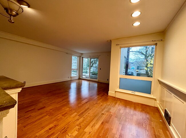 Foto del edificio - Capitol Hill Condo