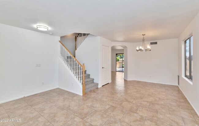 Building Photo - 3617 E Potter Dr