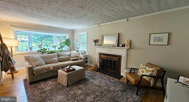 Foto del edificio - 4021 Laurel Rd