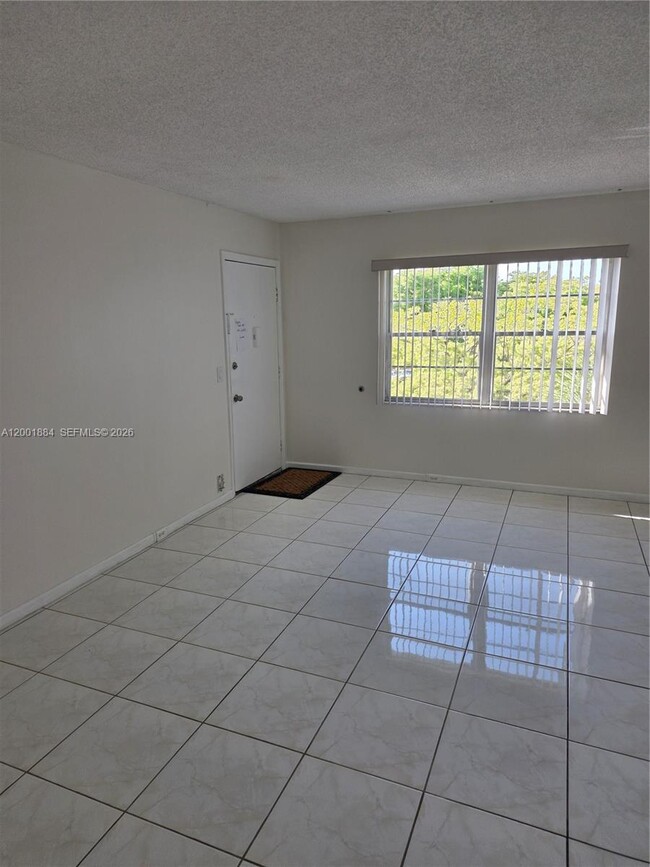 Building Photo - 13250 SW 4th Ct