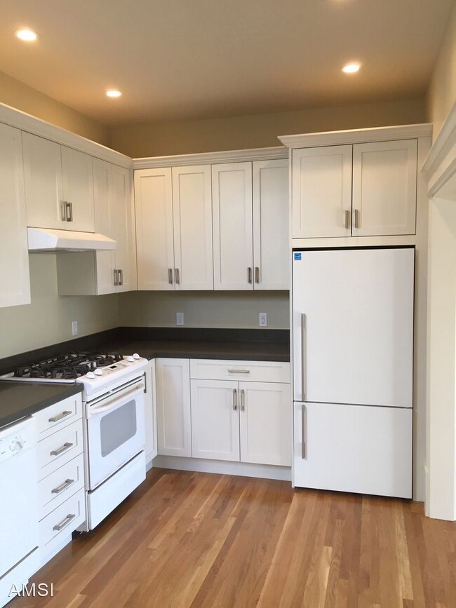 Building Photo - 3 br, 1.5 bath House - 1544 Waller