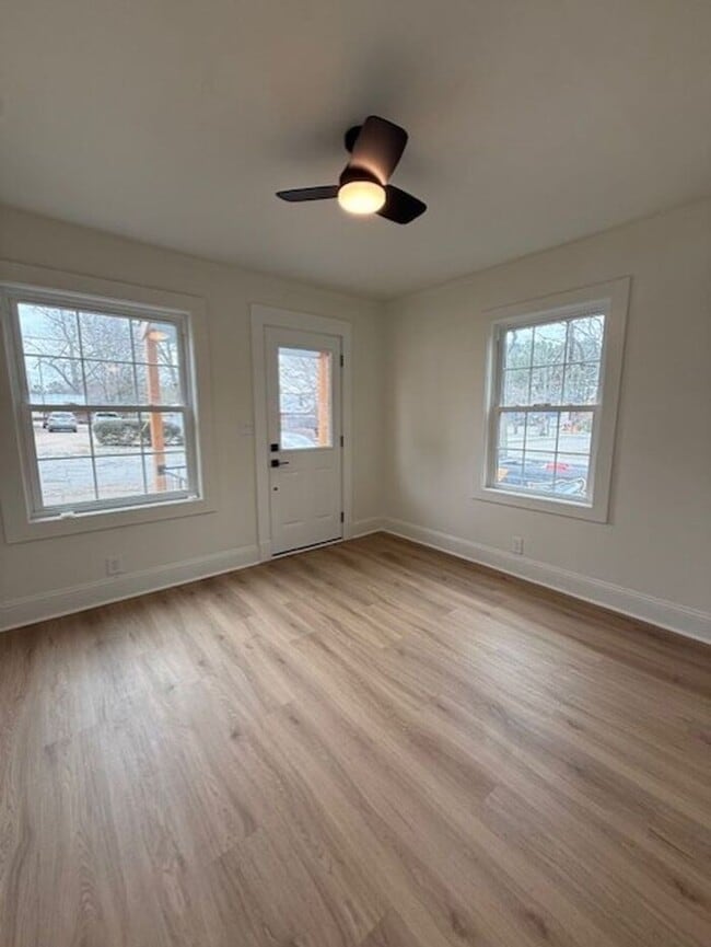 Building Photo - Modern Comfort Meets Charm in This Updated 1-Bedroom Duplex