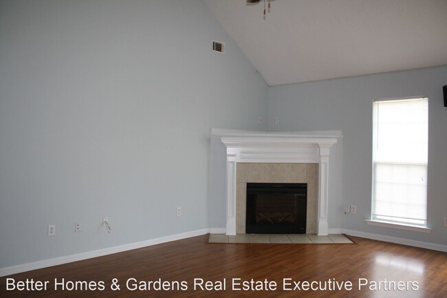 Building Photo - 3 br, 2 bath House - 557 Lory Lane