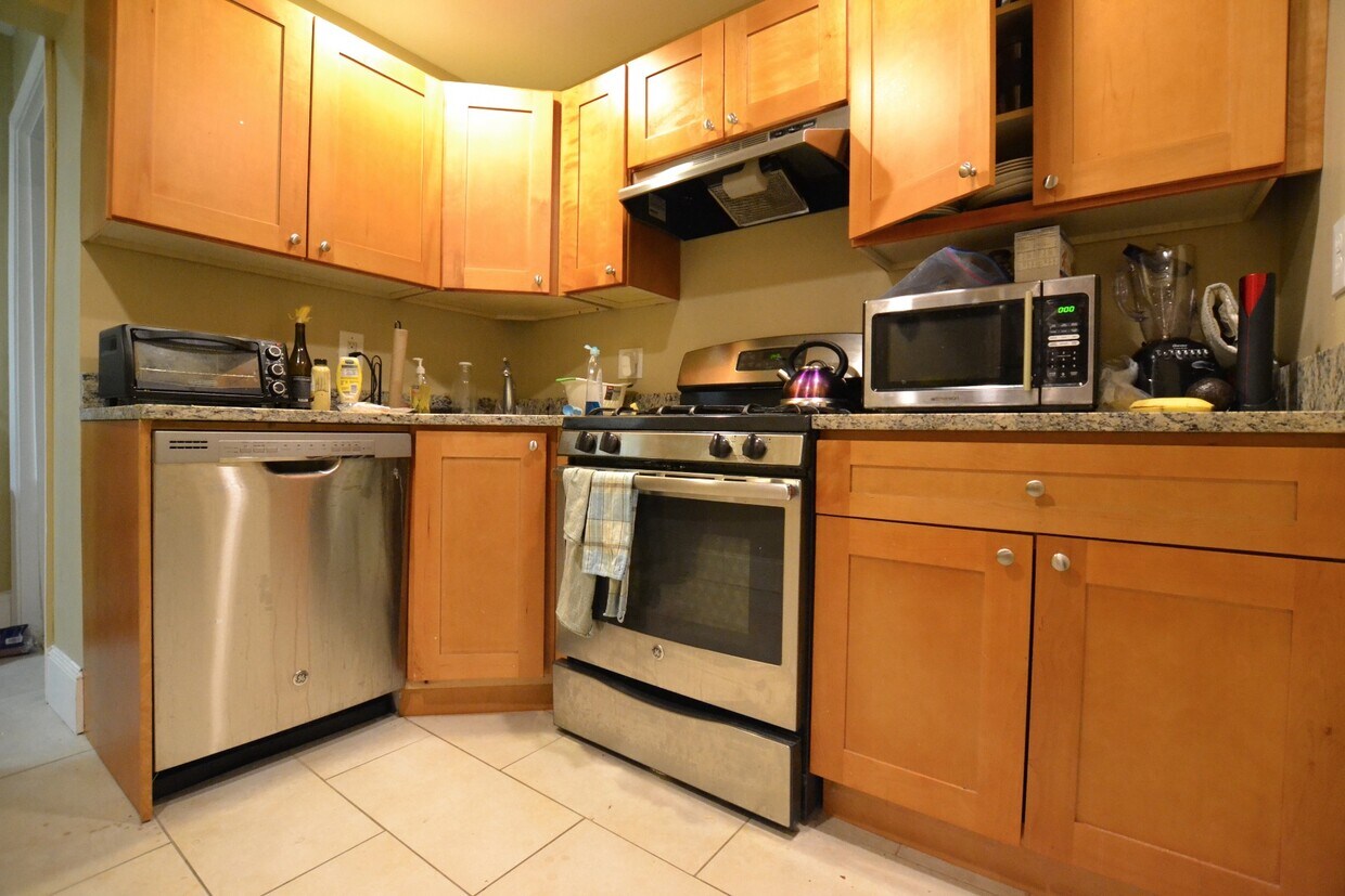 Primary Photo - 135 Freeman St