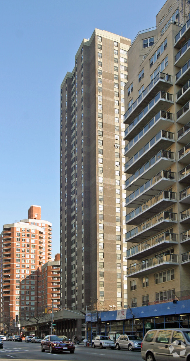 Building Photo - Henry Phipps Plaza South