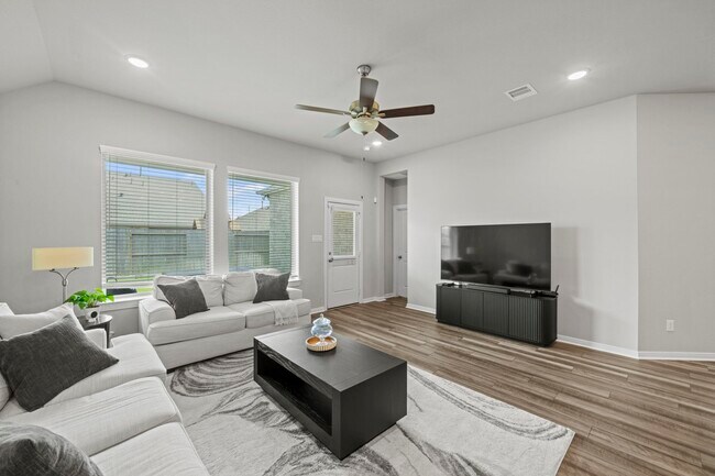 Building Photo - 30319 Tall Fescue Dr