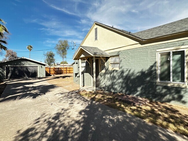 Foto del edificio - Charming Newly Remodeled 3 Bedroom 2 Bathr...