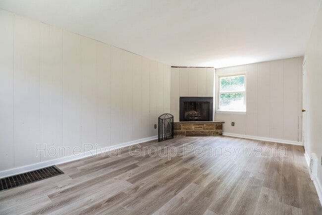 Foto del edificio - 2914 Brentwood Ave