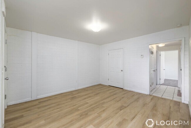 Foto del edificio - 2769 S 200 E