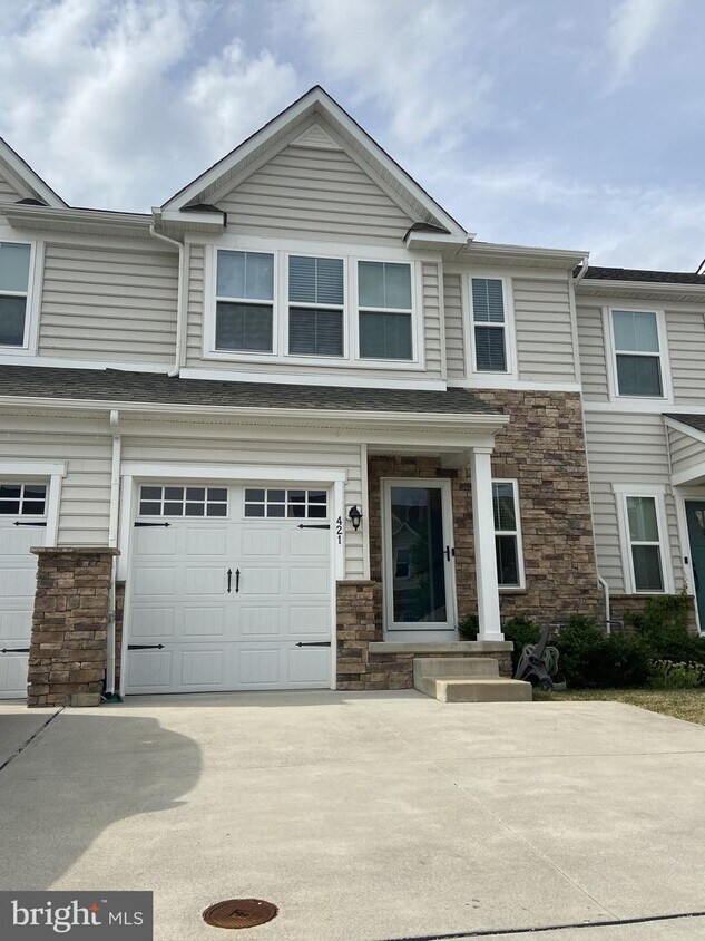 421 Goodwick Dr, Middletown, DE 19709 Townhome Rentals in Middletown