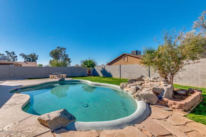 Primary Photo - 3034 N 71st Dr