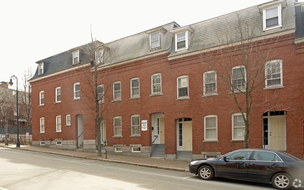 Foto del edificio - 106 W Merrimack St