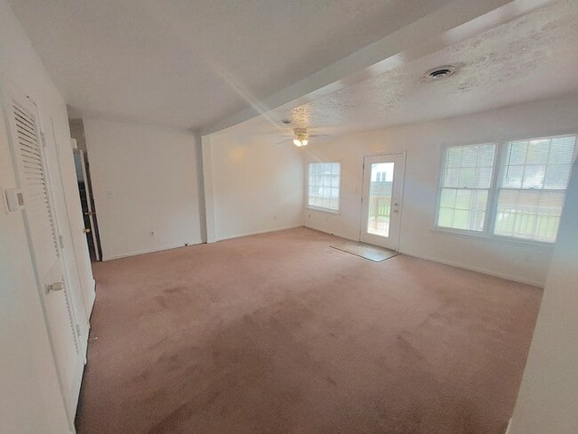 Building Photo - 431 Seaboard Ave