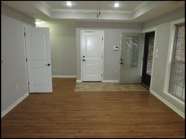 Foto del edificio - 3323 Moss Creek Dr