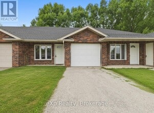 Building Photo - 55 Regent St S