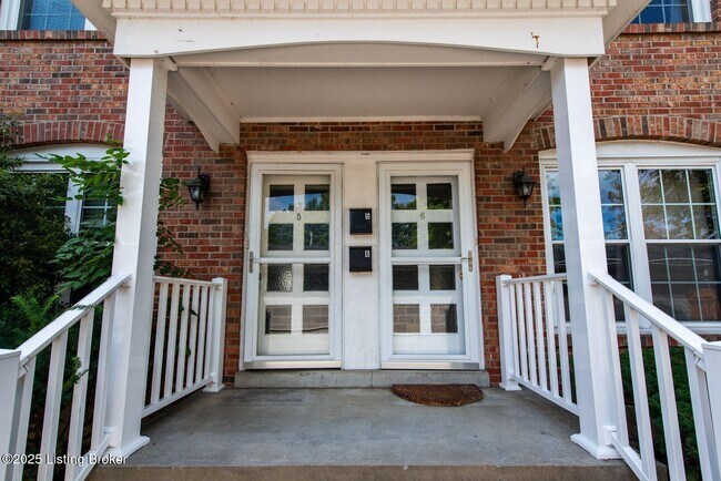 Foto del edificio - 2159 Bonnycastle Ave