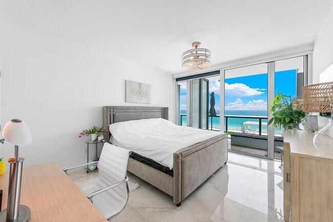 Foto del edificio - 6799 Collins Ave