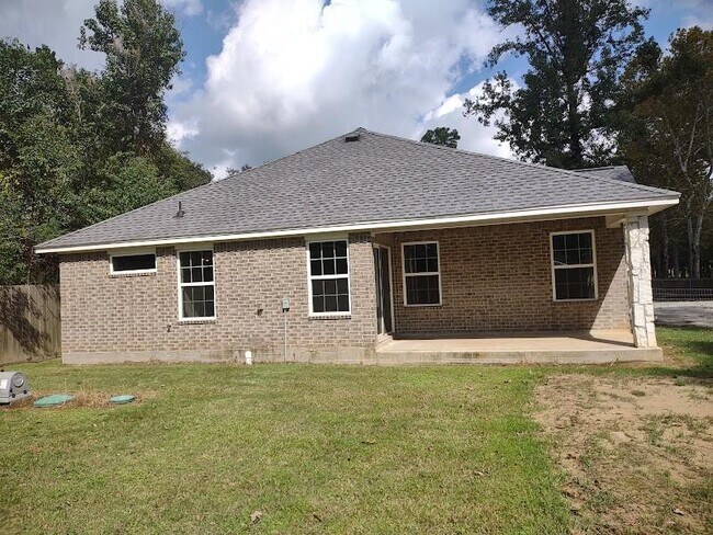 Building Photo - 20694 Idle Wilde Roadway