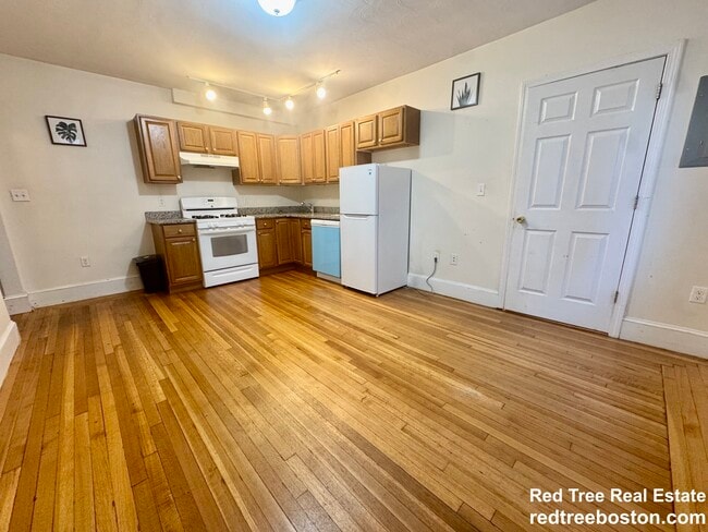 Photo - 1615 Commonwealth Ave Apartment